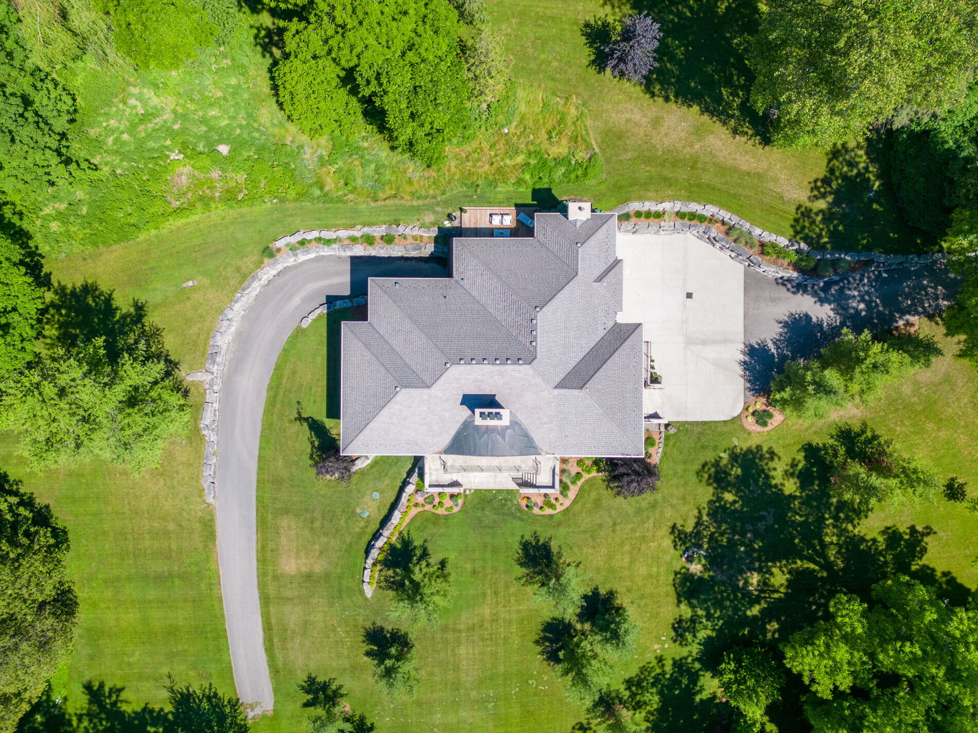 The estate at 10955 Old River Road from above